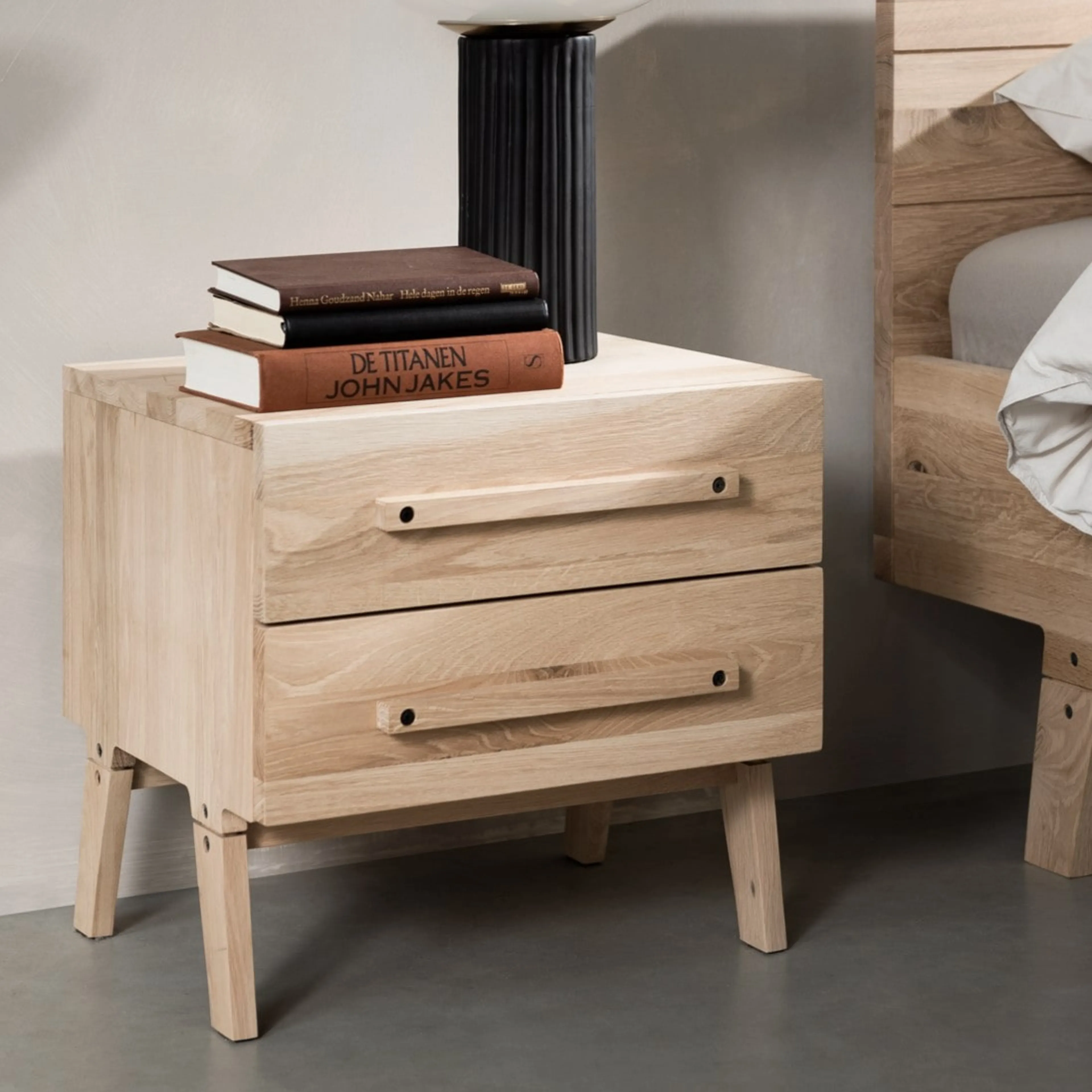 Bijpassend nachtkastje