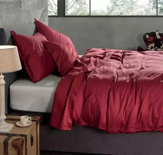 Materiaal: 100% katoensatijn