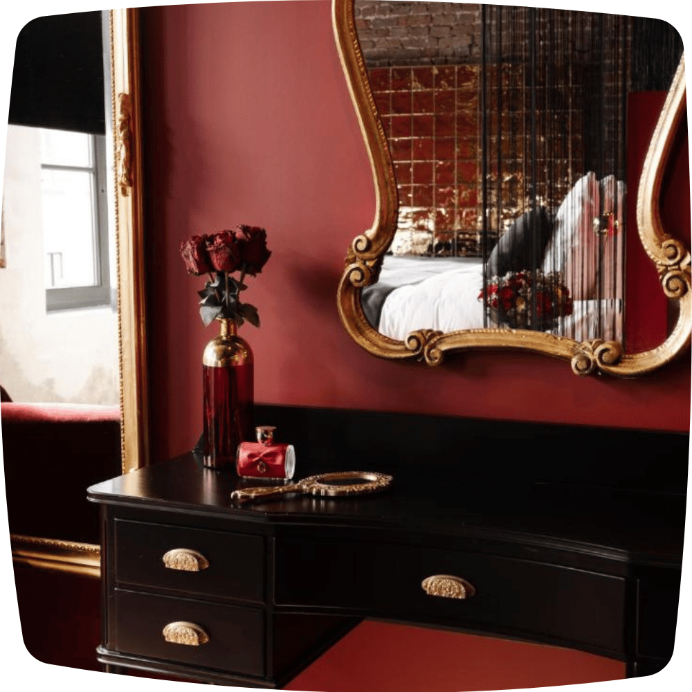 Over Cousins Boutique Hotel